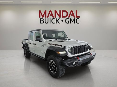 Used 2024 Jeep Gladiator Rubicon image 4