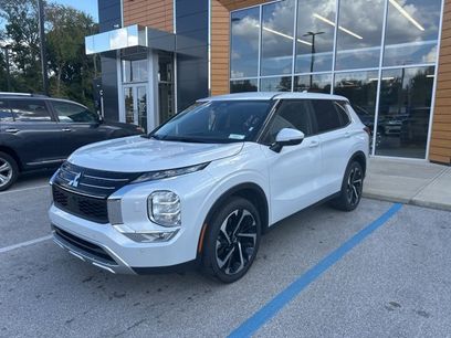 Used 2024 Mitsubishi Outlander SE