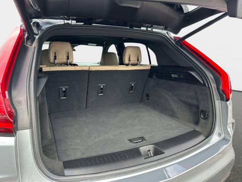 Used 2024 Cadillac XT4 Luxury image 10