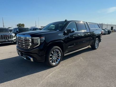 Used 2024 GMC Sierra 1500 Denali w/ Denali Reserve Package AWD/4WD image 5