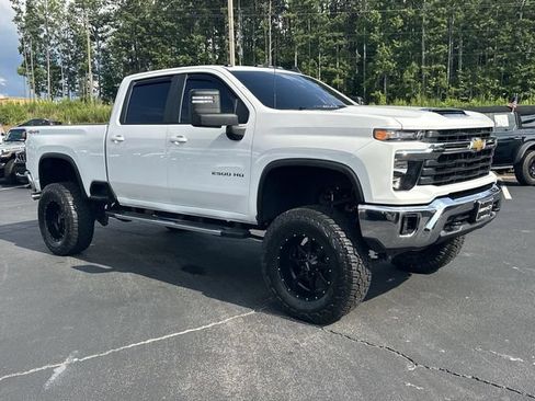 Used 2024 Chevrolet Silverado 2500 LT w/ All Star Edition AWD/4WD image 2