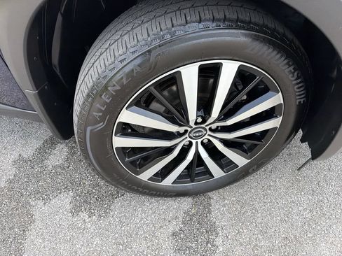 Certified 2024 Nissan Pathfinder Platinum w/ Cargo Package AWD/4WD image 19