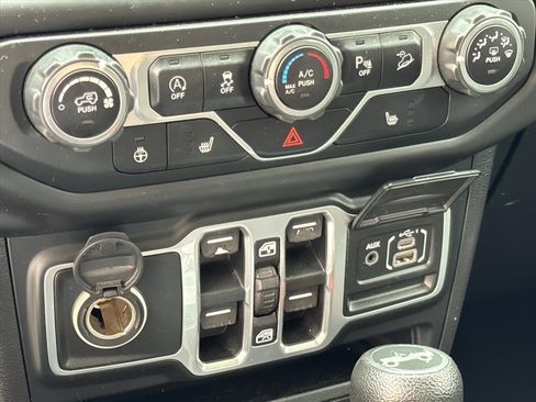 Used 2018 Jeep Wrangler Unlimited Sport S AWD/4WD image 20