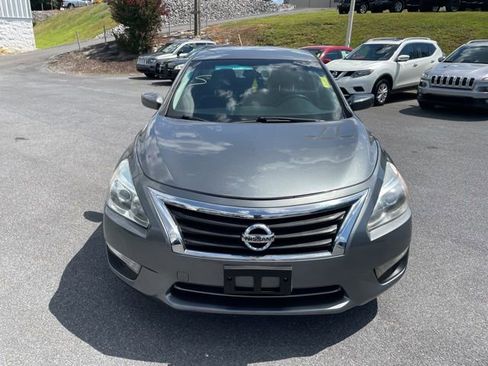 Used 2015 Nissan Altima 2.5 S w/ Special Edition Package FWD image 3