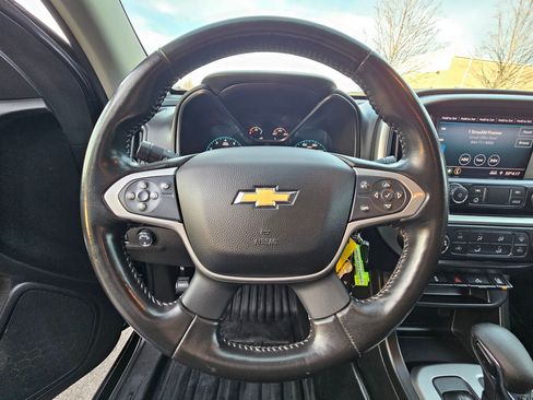 Used 2022 Chevrolet Colorado LT w/ Fleet Safety Package image 14