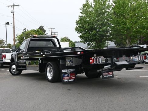 Used 2024 Ford F550 4x4 Regular Cab Super Duty image 2