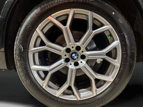 Used 2024 BMW X7 xDrive40i AWD/4WD image 37