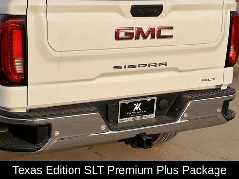 New 2026 GMC Sierra 1500 SLT image 4