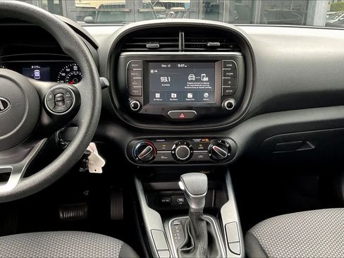 Used 2021 Kia Soul LX image 6