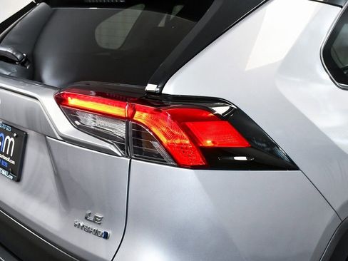 Used 2022 Toyota RAV4 LE image 65
