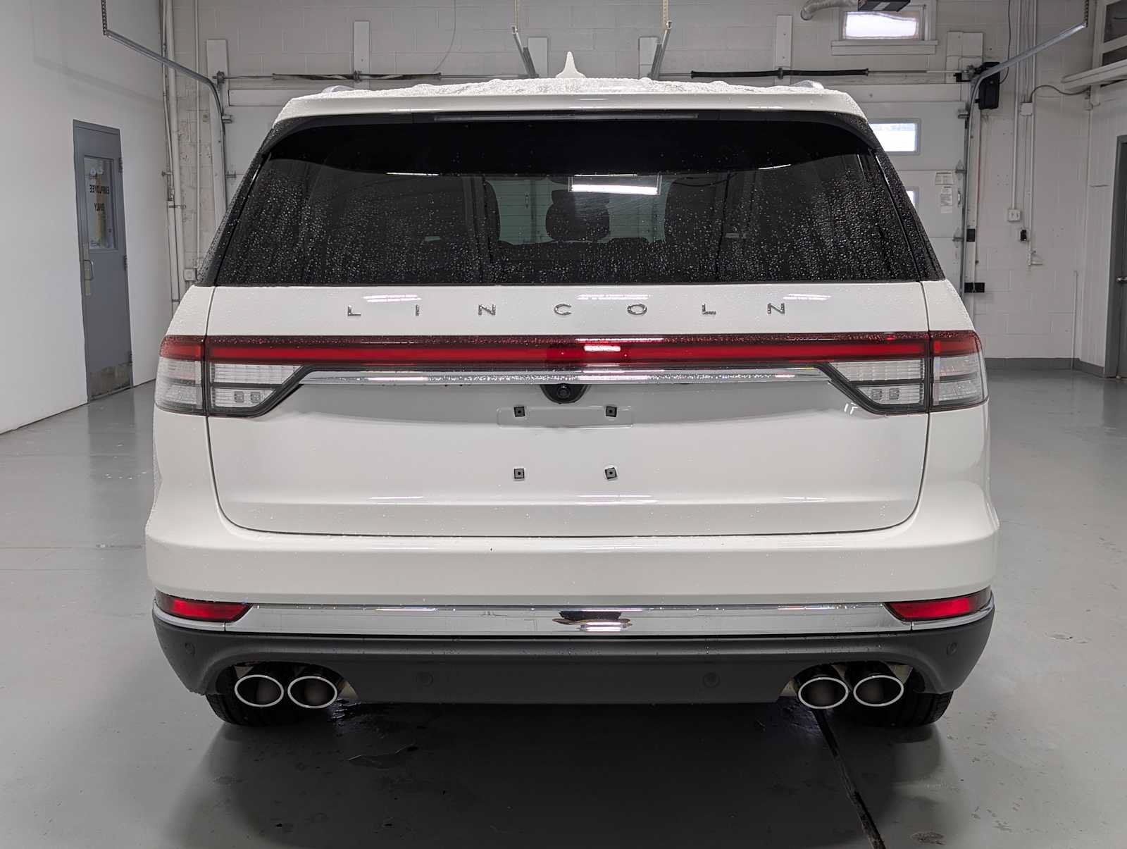Used 2023 Lincoln Aviator AWD image 9