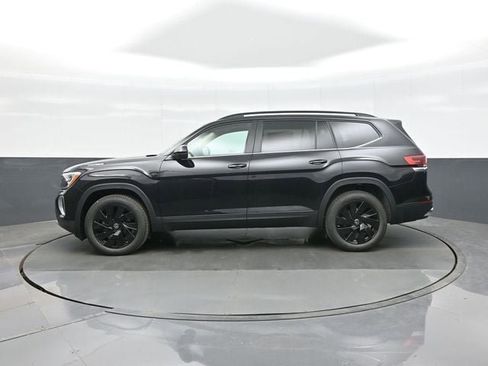 New 2026 Volkswagen Atlas SE image 4