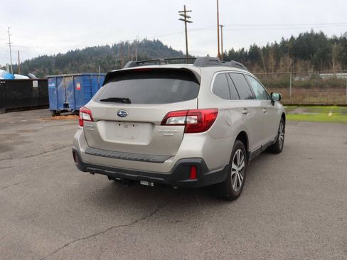 Used 2019 Subaru Outback 3.6R Limited image 5