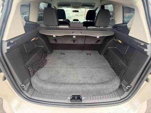 Used 2013 Ford C-MAX SE FWD image 18