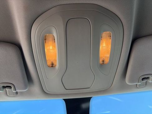 Used 2019 Chrysler Pacifica L FWD image 51