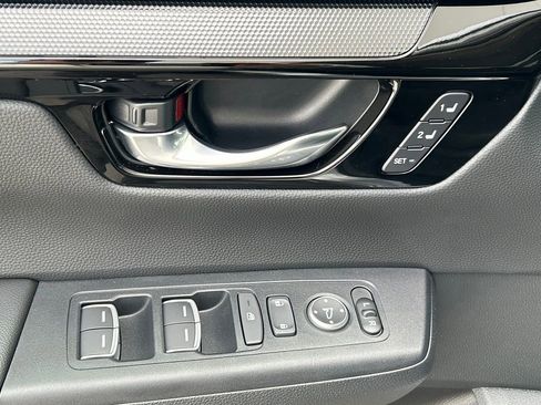 Used 2025 Honda CR-V EX-L image 9