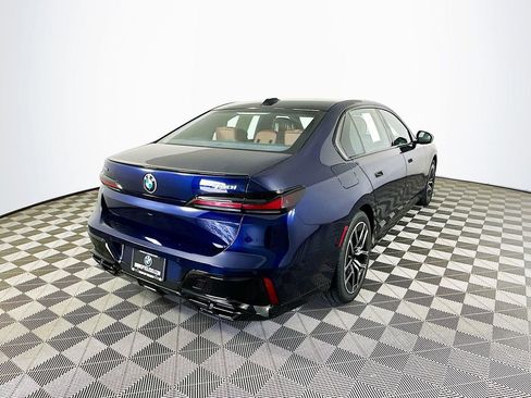 Used 2023 BMW 760i xDrive w/ Luxury Rear Seating Package AWD/4WD image 9