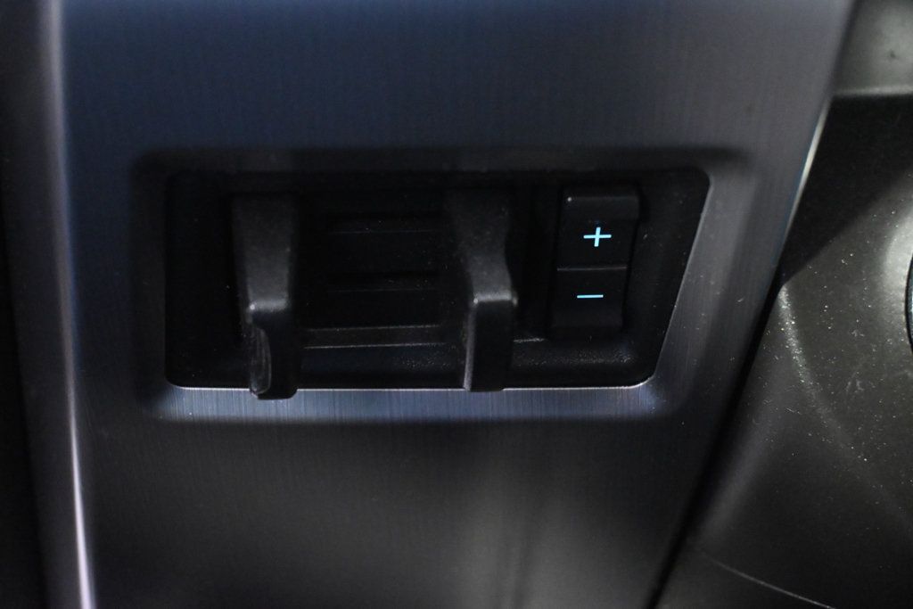 Used 2020 Ford Expedition Platinum AWD/4WD image 36