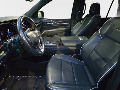 Used 2022 Cadillac Escalade Premium Luxury image 19
