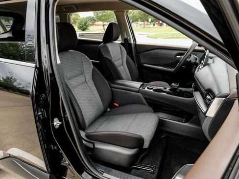 Used 2021 Nissan Rogue SV AWD/4WD image 35