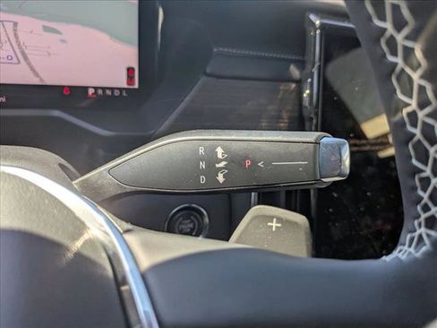 New 2025 GMC Acadia Denali image 12