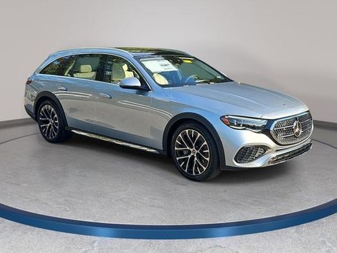 Used 2026 Mercedes-Benz E 450 4MATIC All-Terrain Wagon image 4