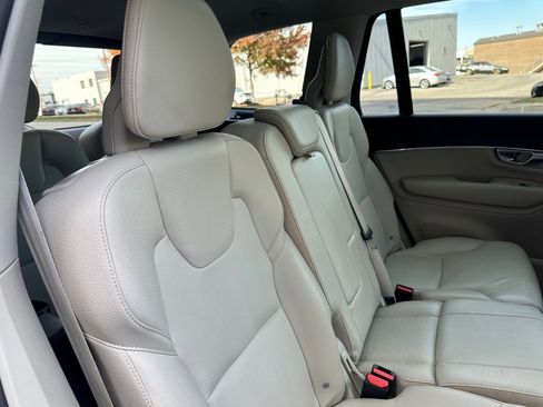 Used 2020 Volvo XC90 T5 Momentum w/ Protection Package image 25
