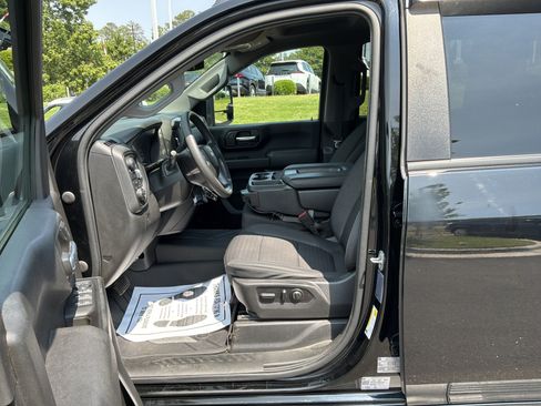 Used 2022 Chevrolet Silverado 2500 Custom w/ Custom Value Package AWD/4WD image 31