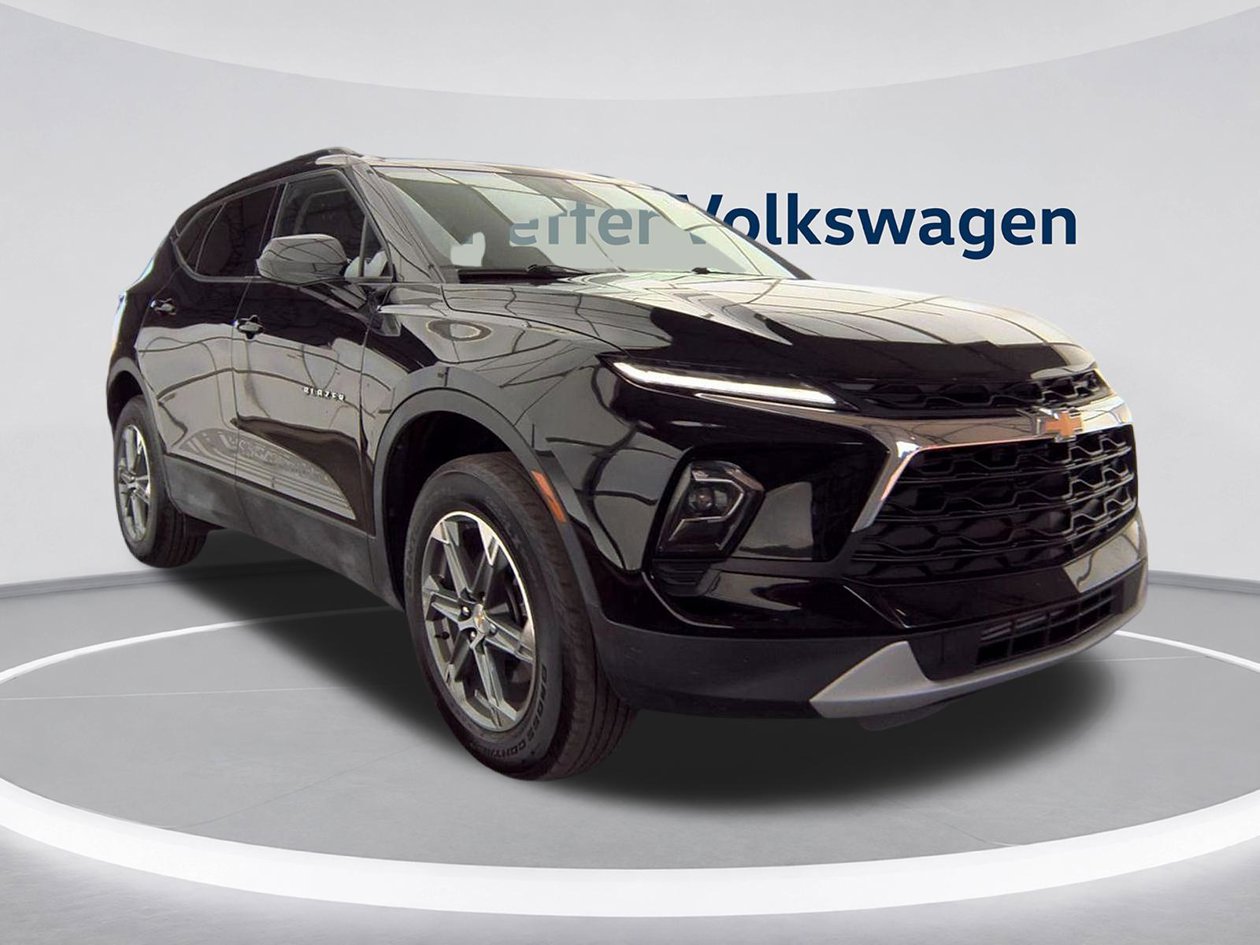 Used 2023 Chevrolet Blazer LT w/ Convenience Package FWD image 4