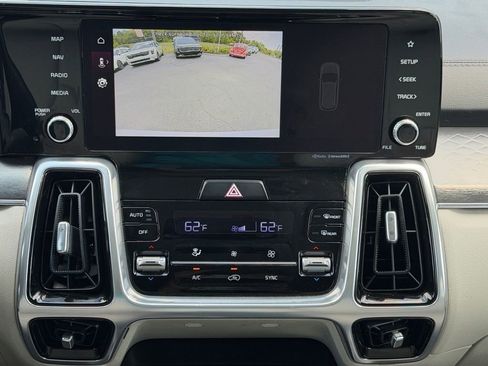 Used 2022 Kia Sorento SX FWD image 21