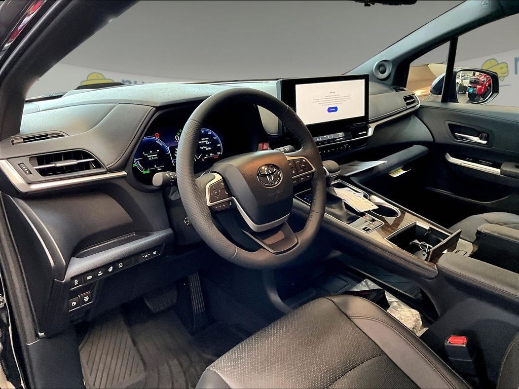 New 2026 Toyota Sienna Platinum AWD/4WD image 9