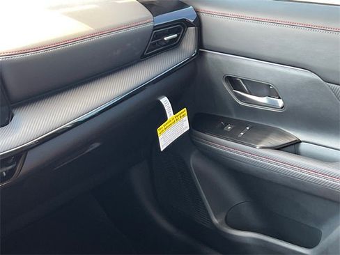 New 2026 Nissan Kicks SR image 14