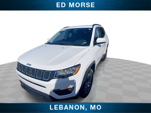 Used 2018 Jeep Compass Latitude w/ Popular Equipment Group FWD image 4