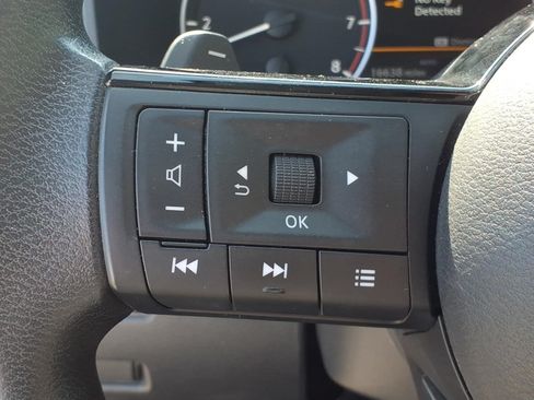 Used 2023 Nissan Rogue SV AWD/4WD image 13