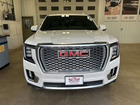 Used 2024 GMC Yukon Denali image 3