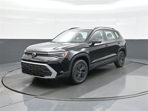 New 2026 Volkswagen Taos S image 3