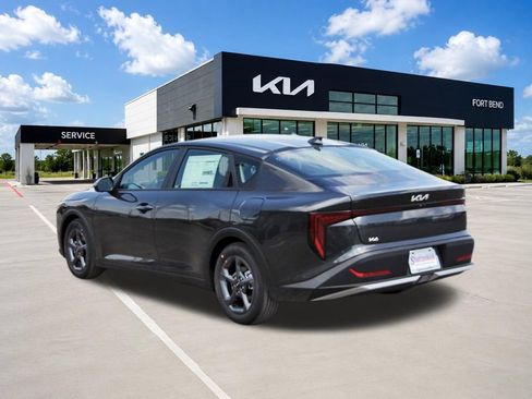 New 2026 Kia K4 FWD image 7