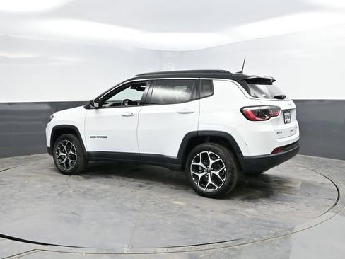 Used 2026 Jeep Compass Limited AWD/4WD image 10