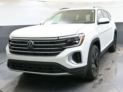 Used 2025 Volkswagen Atlas SE w/ Panoramic Sunroof Package