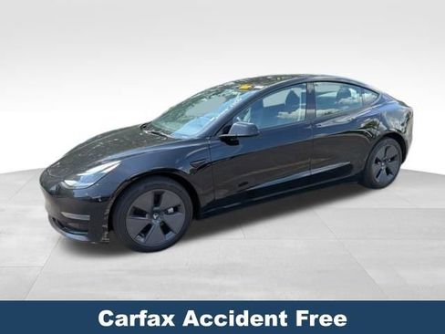Used 2023 Tesla Model 3 Standard Range RWD image 2