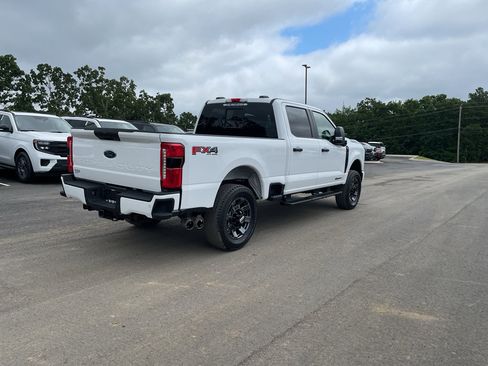 Used 2024 Ford F250 XL w/ STX Appearance Package AWD/4WD image 3