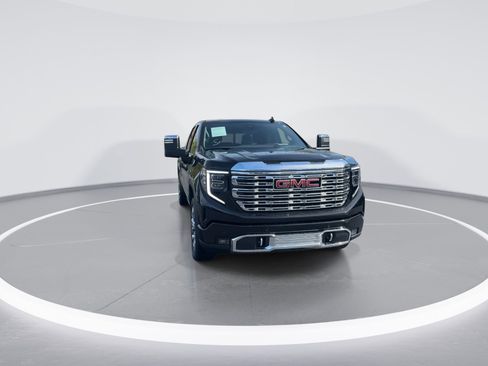 Used 2024 GMC Sierra 1500 Denali w/ Denali Reserve Package image 3