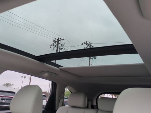 Used 2025 Kia Sorento S w/ Panoramic Sunroof Package FWD image 20