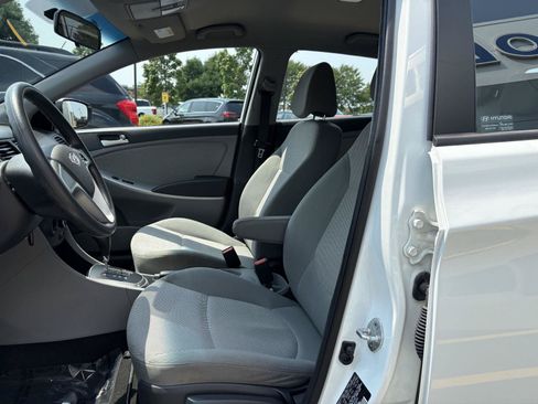 Used 2014 Hyundai Accent GS FWD image 16