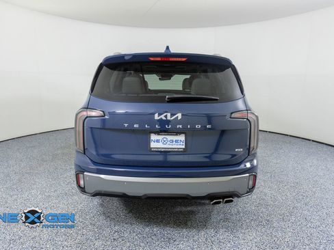 Used 2025 Kia Telluride SX w/ SX Captain's Chair Package AWD/4WD image 7