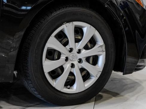 Used 2021 Toyota Corolla LE FWD image 57