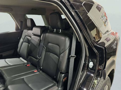 Used 2023 Nissan Pathfinder SL FWD image 27