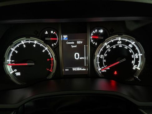 Used 2022 Toyota 4Runner TRD Off-Road AWD/4WD image 21