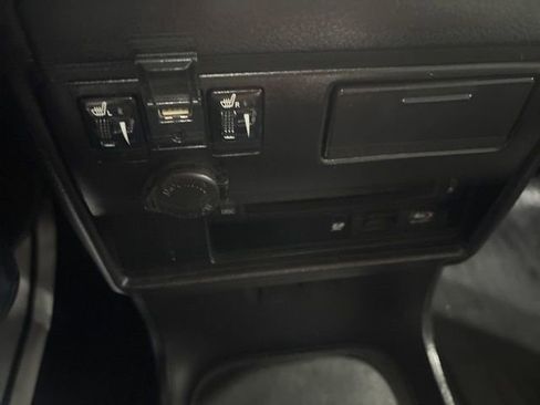 Used 2018 Toyota Sienna Limited Premium image 34