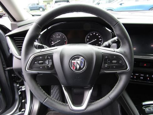 Used 2023 Buick Envision Essence AWD/4WD image 7